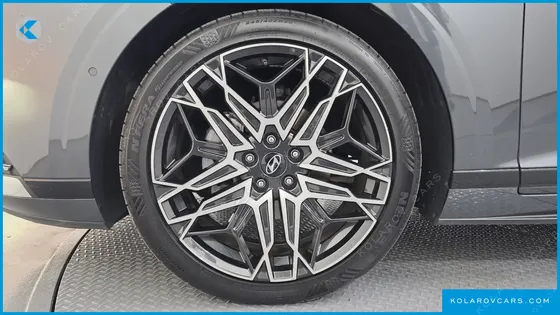 HYUNDAI GRANDEUR EXCLUSIVE