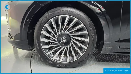 HYUNDAI GRANDEUR CALLIGRAPHY
