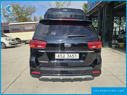 KIA CARNIVAL 9-SEATER PRSTIGE