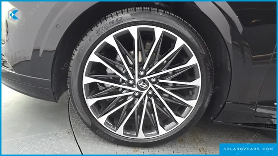 HYUNDAI GRANDEUR 2,5 GASOLINE 2WD