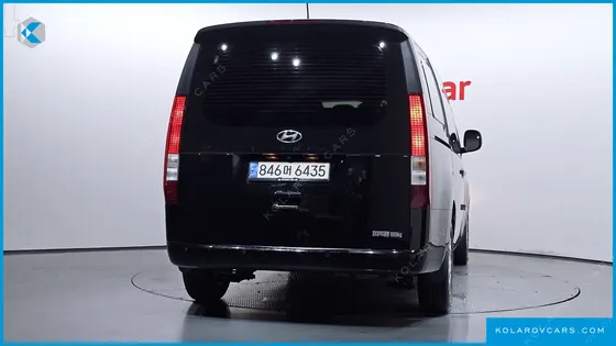 HYUNDAI STARIA CARGO 5-SEATER