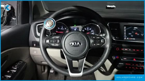 KIA CARNIVAL 11-SEATER DELUXE