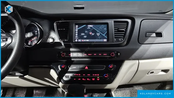 KIA CARNIVAL 11-SEATER DELUXE