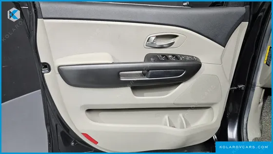 KIA CARNIVAL 11-SEATER DELUXE