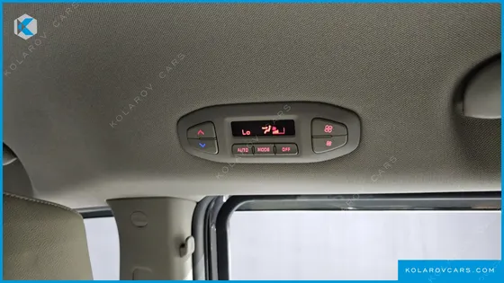 KIA CARNIVAL 11-SEATER DELUXE