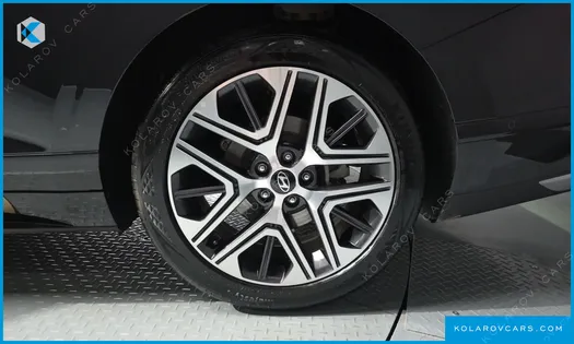 HYUNDAI GRANDEUR 2,5 GASOLINE 2WD