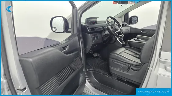 HYUNDAI STARIA CARGO 3-SEATER