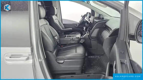 HYUNDAI STARIA CARGO 3-SEATER