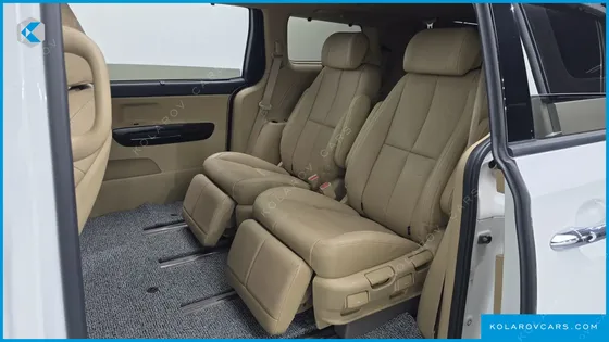 KIA CARNIVAL 7-SEATER LIMOUSINE