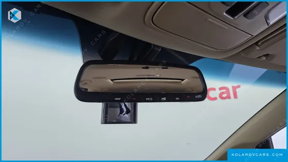 KIA CARNIVAL 7-SEATER LIMOUSINE
