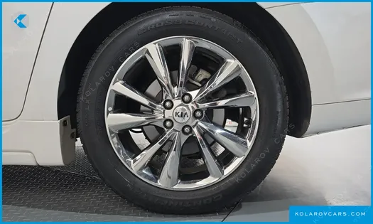 KIA CARNIVAL 9-SEATER NOBLESSE SPECIAL