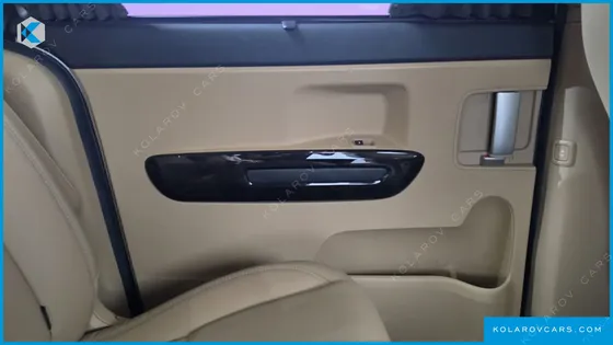 KIA CARNIVAL 9-SEATER NOBLESSE SPECIAL