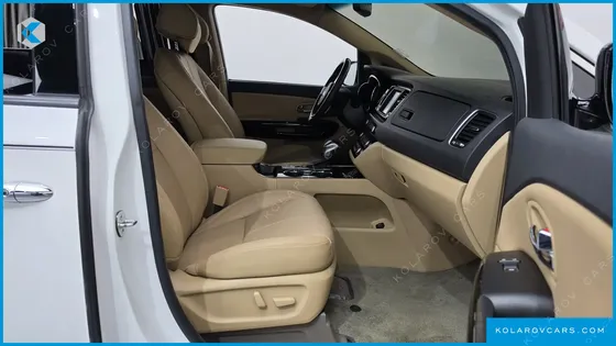 KIA CARNIVAL 9-SEATER NOBLESSE SPECIAL