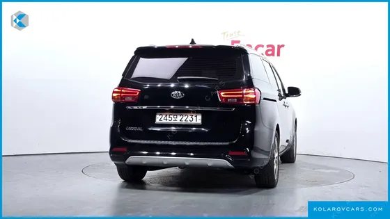 KIA CARNIVAL 9-SEATER NOBLESSE