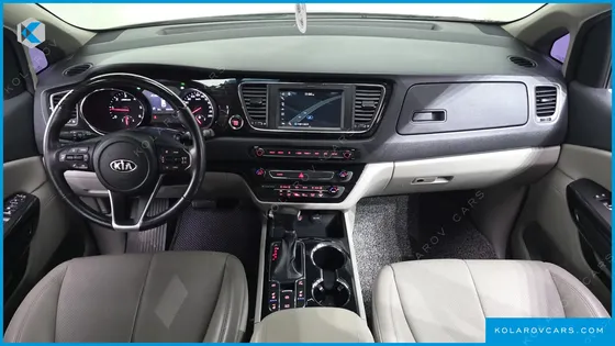 KIA CARNIVAL 9-SEATER NOBLESSE