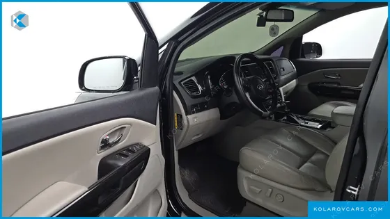 KIA CARNIVAL 9-SEATER NOBLESSE
