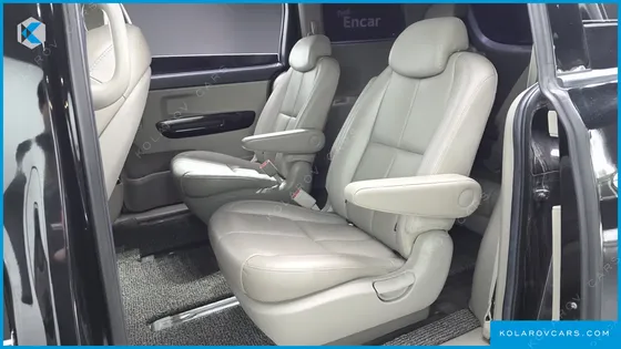 KIA CARNIVAL 9-SEATER NOBLESSE