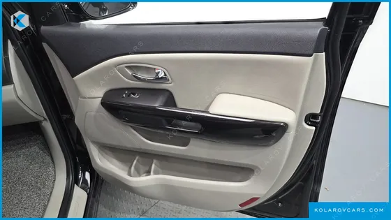 KIA CARNIVAL 9-SEATER NOBLESSE