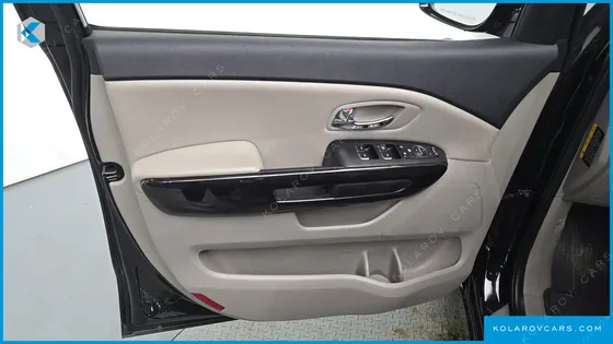 KIA CARNIVAL 9-SEATER NOBLESSE