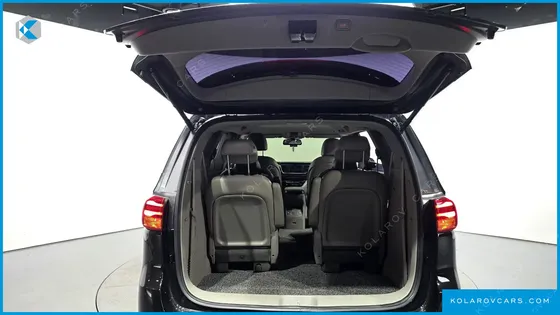 KIA CARNIVAL 9-SEATER NOBLESSE
