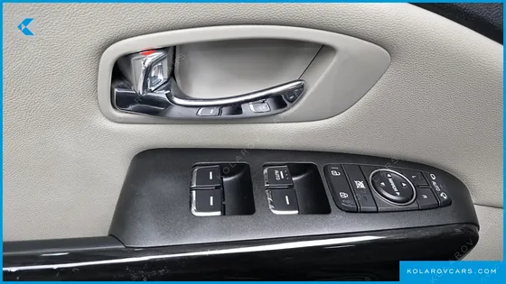 KIA CARNIVAL 9-SEATER NOBLESSE