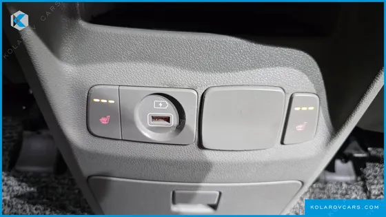 KIA CARNIVAL 9-SEATER NOBLESSE