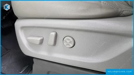 KIA CARNIVAL 9-SEATER NOBLESSE