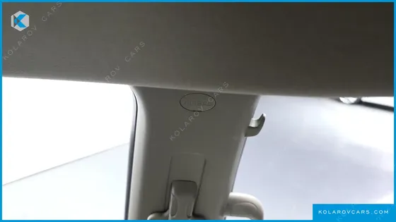 KIA CARNIVAL 9-SEATER NOBLESSE
