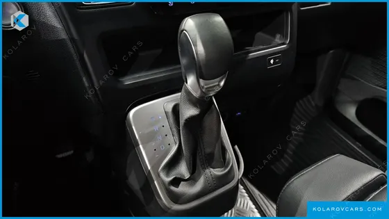 HYUNDAI STARIA TOURER 9-SEATER