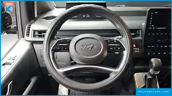 HYUNDAI STARIA TOURER 9-SEATER
