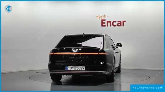 HYUNDAI GRANDEUR PREMIUM