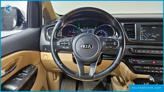 KIA CARNIVAL 9-SEATER PRSTIGE