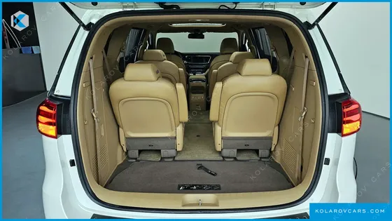 KIA CARNIVAL 9-SEATER PRSTIGE