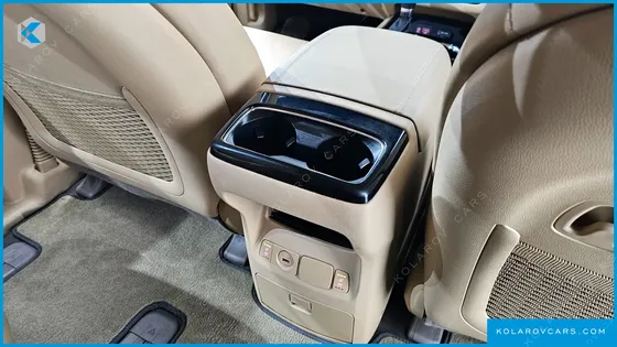 KIA CARNIVAL 9-SEATER PRSTIGE