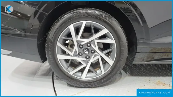 HYUNDAI GRANDEUR PREMIUM