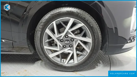 HYUNDAI GRANDEUR PREMIUM