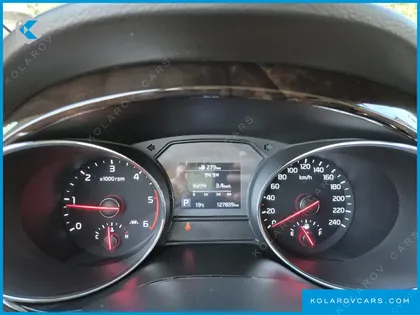 KIA CARNIVAL 9-SEATER NOBLESSE SPECIAL