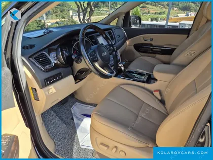 KIA CARNIVAL 9-SEATER NOBLESSE SPECIAL