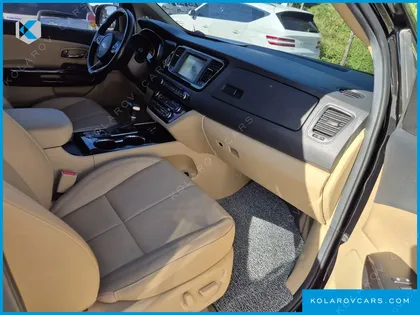KIA CARNIVAL 9-SEATER NOBLESSE SPECIAL