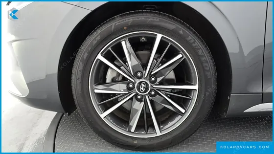 HYUNDAI GRANDEUR 2.5