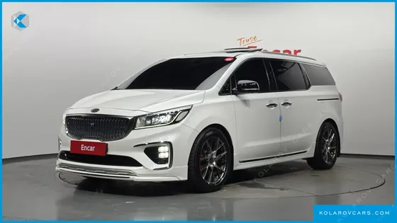 KIA CARNIVAL 9-SEATER NOBLESSE