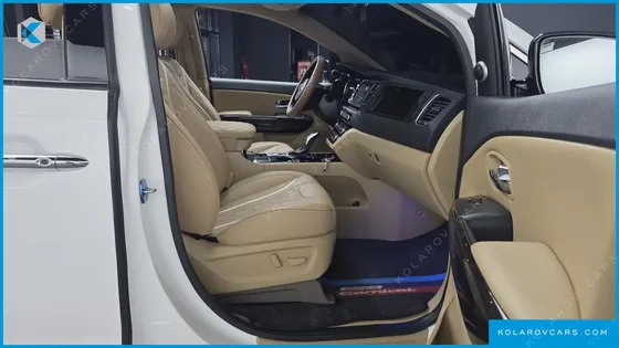 KIA CARNIVAL 9-SEATER NOBLESSE