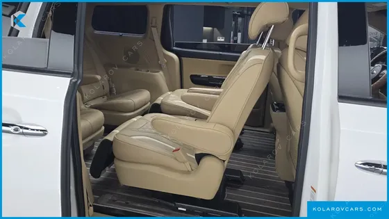 KIA CARNIVAL 9-SEATER NOBLESSE