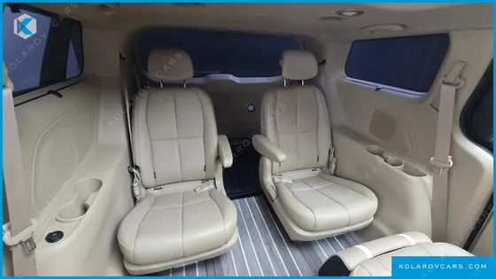KIA CARNIVAL 9-SEATER NOBLESSE