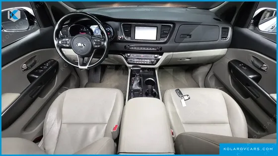 KIA CARNIVAL 9-SEATER LUXURY