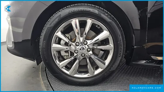 KIA CARNIVAL 9-SEATER PRSTIGE