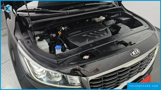KIA CARNIVAL 9-SEATER PRSTIGE