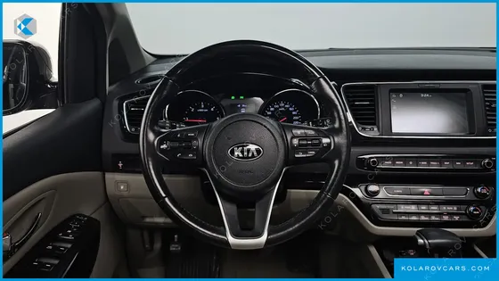 KIA CARNIVAL 9-SEATER PRSTIGE