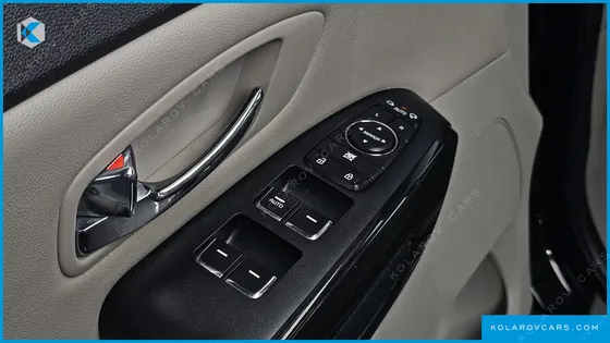 KIA CARNIVAL 9-SEATER PRSTIGE