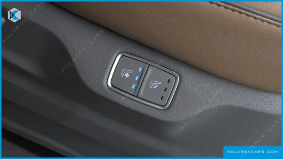 HYUNDAI STARIA LOUNGE 9-SEATER